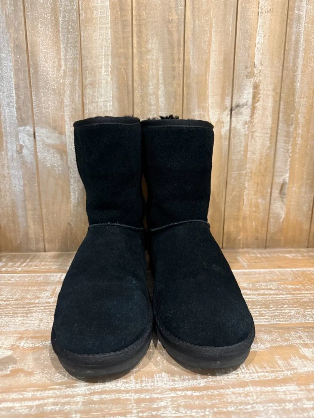 KOOLABURRA by UGG Classic Burra Short Boot Women's 10 Black Suede Outdoor Casual